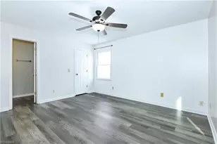 704 Glendale Dr, Greensboro, NC 27406 - Photo 18