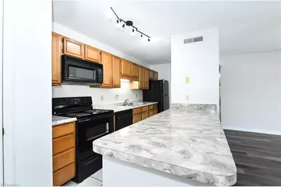 704 Glendale Drive #E, Greensboro, NC 27406 - Photo 6