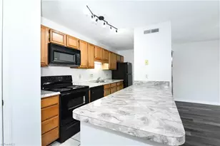 704 Glendale Dr, Greensboro, NC 27406 - Photo 6