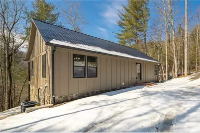 114 Woodpecker Road, Purlear, NC 28665 - Photo 2