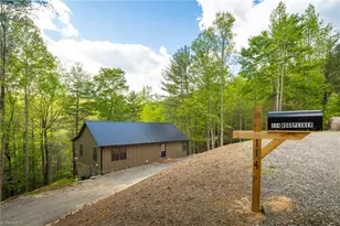 114 Woodpecker Rd, Purlear, NC 28665 - Photo 36