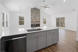 114 Woodpecker Rd, Purlear, NC 28665 - Photo 14