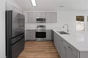 114 Woodpecker Rd, Purlear, NC 28665 - Photo 12