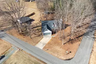 503 N Greenbriar St, Liberty, NC 27298 - Photo 32