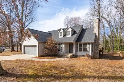 503 N Greenbriar Street, Liberty, NC 27298 - Photo 2