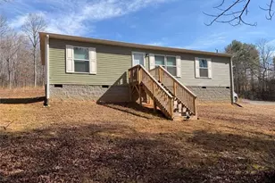 146 Ringwood Dr, Mount Airy, NC 27030 - Photo 2