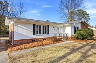 3202 Shallowford Dr, Greensboro, NC 27406 - Photo 2
