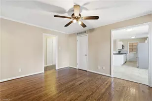 3202 Shallowford Dr, Greensboro, NC 27406 - Photo 8