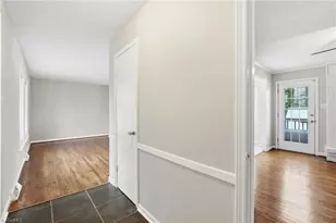 3202 Shallowford Dr, Greensboro, NC 27406 - Photo 12