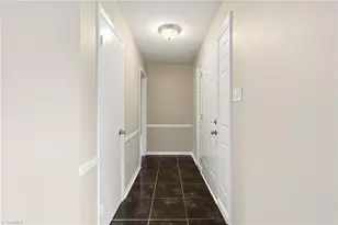 3202 Shallowford Dr, Greensboro, NC 27406 - Photo 22