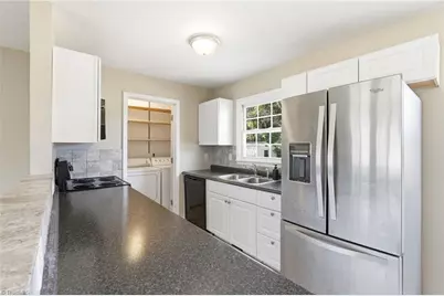 3202 Shallowford Drive, Greensboro, NC 27406 - Photo 20