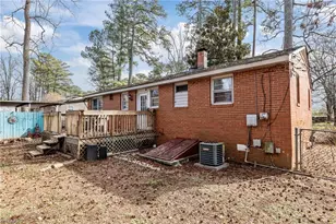 2512 Westmoreland Dr, Greensboro, NC 27408 - Photo 24