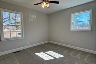 3862 Hartford St, Winston-Salem, NC 27106 - Photo 8