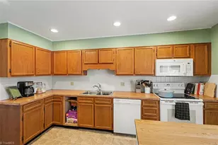 5367 Larch Ct, Winston-Salem, NC 27104 - Photo 12