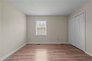 2753 Cottage Pl, Greensboro, NC 27455 - Photo 16