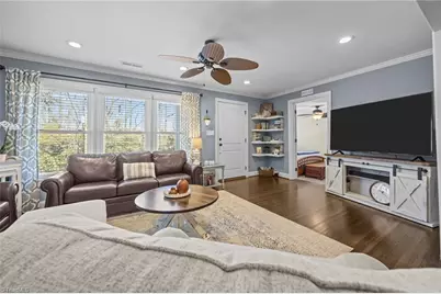 607 Rockspring Road, High Point, NC 27262 - Photo 4