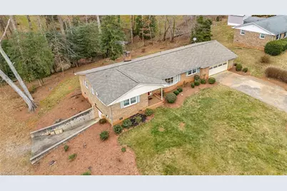 132 Kerry Lane, Wilkesboro, NC 28697 - Photo 6