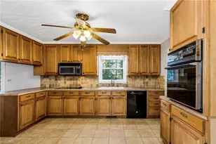 132 Kerry Ln, Wilkesboro, NC 28697 - Photo 22