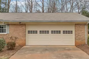 132 Kerry Ln, Wilkesboro, NC 28697 - Photo 4