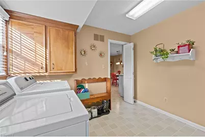 404 Hassellwood Drive, Jamestown, NC 27282 - Photo 12