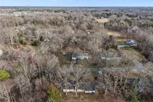 404 Hassellwood Dr, Jamestown, NC 27282 - Photo 38