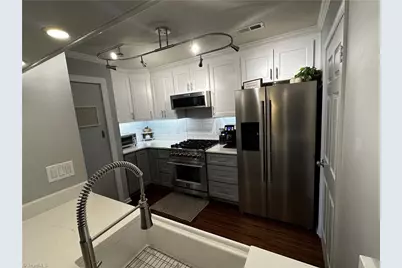 27 Park Village Lane #B, Greensboro, NC 27455 - Photo 6