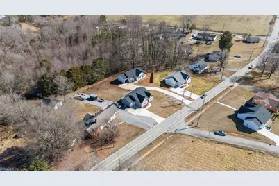 372 W Lee Avenue, Yadkinville, NC 27055 - Photo 38