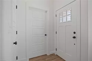 372 W Lee Ave, Yadkinville, NC 27055 - Photo 2