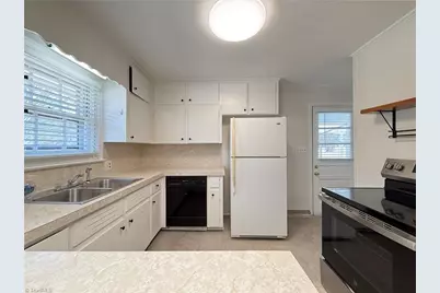 2323 Frederick Drive, Winston-Salem, NC 27103 - Photo 2