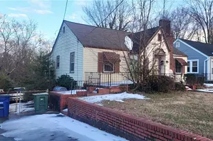 2527 Druid Hills Dr, Winston-Salem, NC 27105 - Photo 2