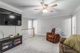 341 N Peace Haven Rd, Winston-Salem, NC 27104 - Photo 8