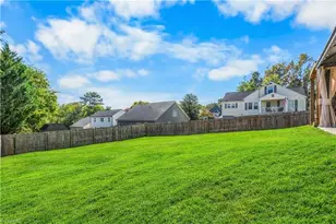 341 N Peace Haven Rd, Winston-Salem, NC 27104 - Photo 14