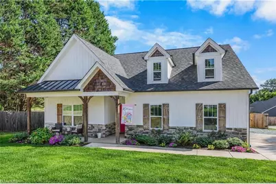 341 N Peace Haven Road, Winston-Salem, NC 27104 - Photo 2