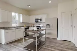 937 Riverbank Dr, Kernersville, NC 27284 - Photo 2