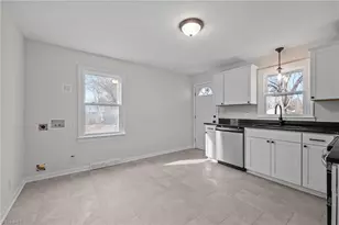 2304 Ford Pl, Greensboro, NC 27406 - Photo 6