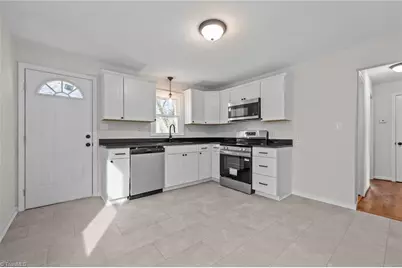 2304 Ford Place, Greensboro, NC 27406 - Photo 8