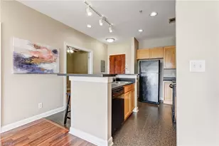 411 Washington St, Greensboro, NC 27401 - Photo 20