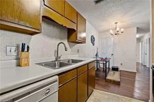 5613 Hornaday Rd, Greensboro, NC 27409 - Photo 6