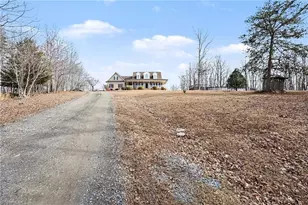 1584 Franklin Hills Ct, Randleman, NC 27317 - Photo 2