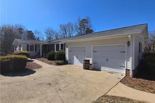 322 Quail Ln, Thomasville, NC 27360 - Photo 2