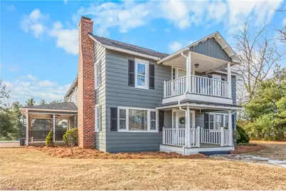 321 W Main Street, East Bend, NC 27018 - Photo 2