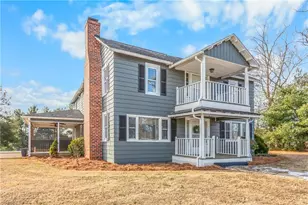 321 W Main St, East Bend, NC 27018 - Photo 2