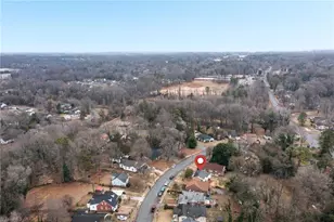 828 Circle Dr, High Point, NC 27262 - Photo 32