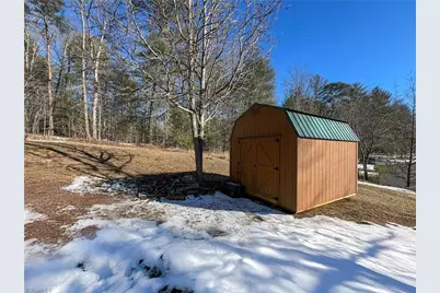 4036 Stone Creek Court, Lenoir, NC 28645 - Photo 6