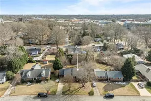 2807 New Hanover Dr, Greensboro, NC 27408 - Photo 28