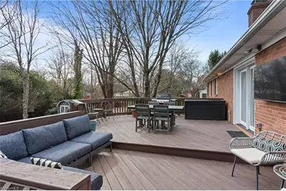 2807 New Hanover Drive, Greensboro, NC 27408 - Photo 24