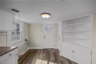 915 Turrentine St, Burlington, NC 27215 - Photo 10