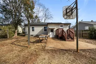 915 Turrentine St, Burlington, NC 27215 - Photo 18