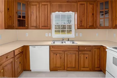 2902 Spencers Way, Browns Summit, NC 27214 - Photo 18