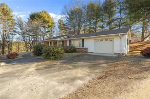 1017 Lawson Alley Ln, Lawsonville, NC 27022 - Photo 2